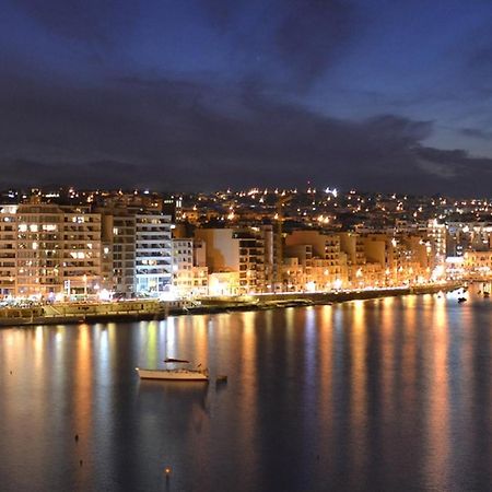 Prime Location Apartment With Side Seaviews Sliema Eksteriør billede