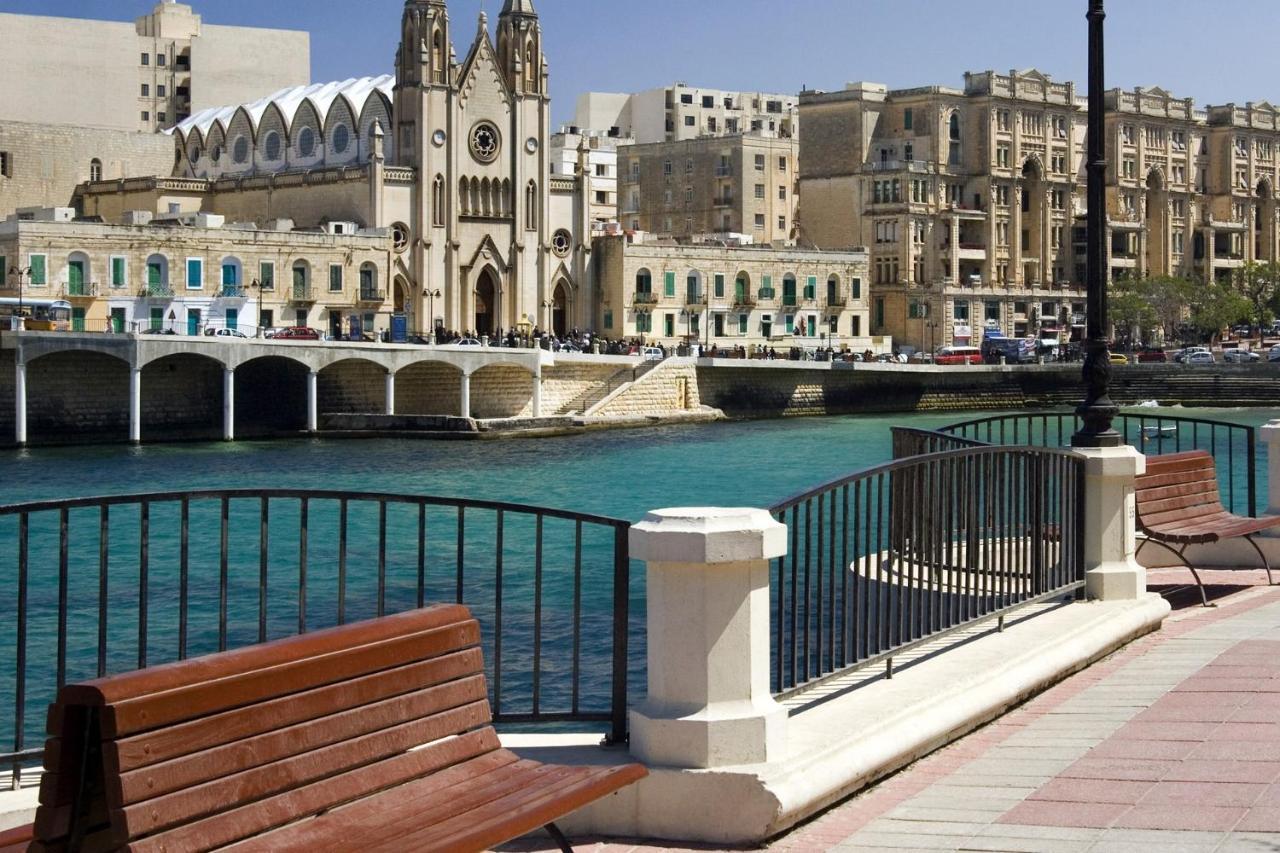 Prime Location Apartment With Side Seaviews Sliema Eksteriør billede