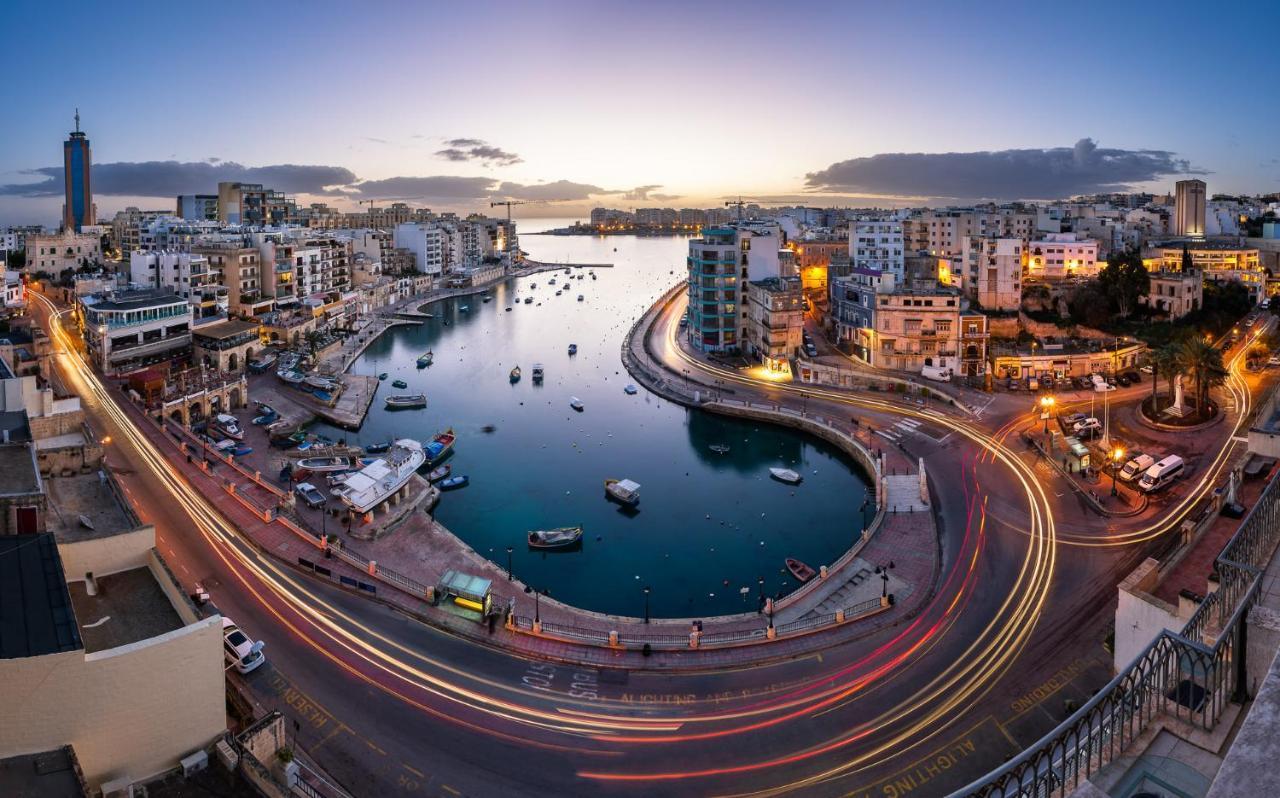 Prime Location Apartment With Side Seaviews Sliema Eksteriør billede