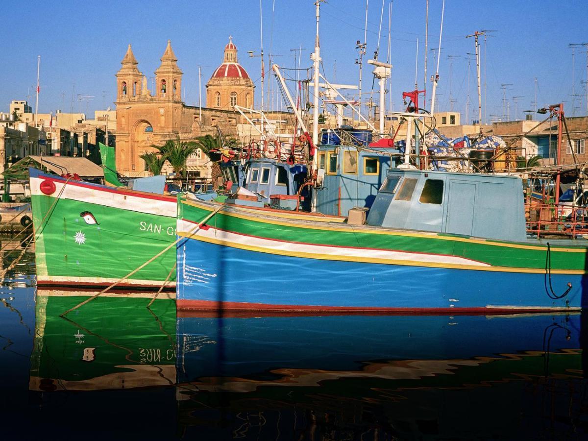 Prime Location Apartment With Side Seaviews Sliema Eksteriør billede