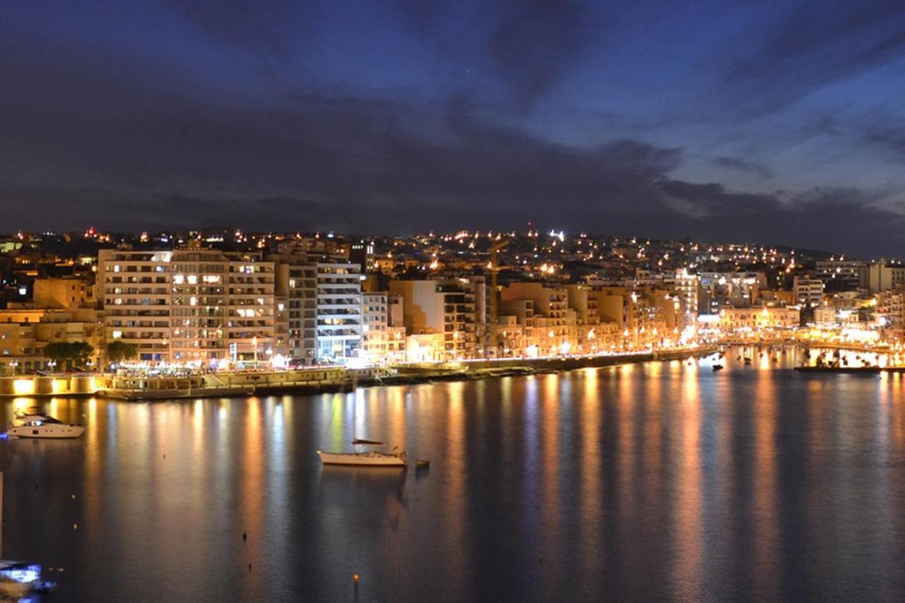 Prime Location Apartment With Side Seaviews Sliema Eksteriør billede